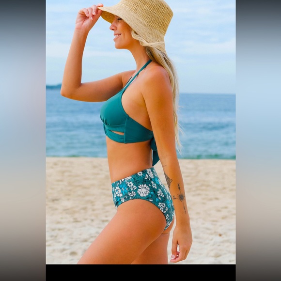 NWT CUPSHE 2piece bikini set - Large - Picture 3 of 5